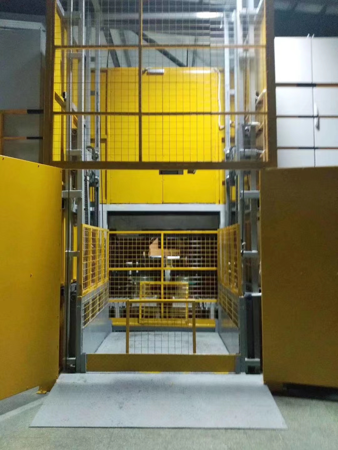 泰安肥城王總5噸貨梯安裝調試完畢 泰安肥城王總5噸貨梯安裝調試完畢